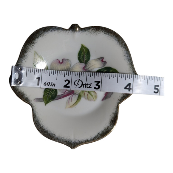 Lugene's Hand Painted Dogwood Lotus Shaped Trinket Dish Porcelain Japan Vintage - Picture 3 of 5